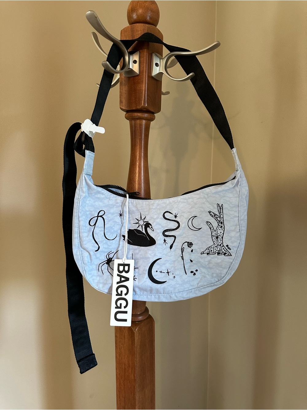 BAGGU Embroidered Ballet Icons Medium Nylon Crescent Bag
